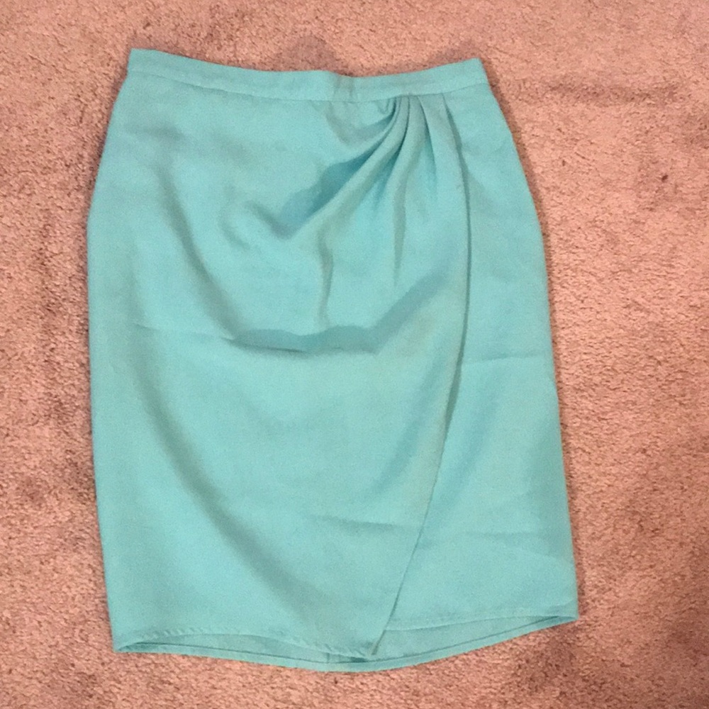 Aqua skirt!